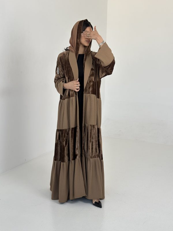 عباية مخمل