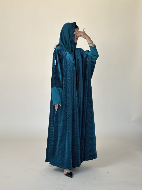 عباية مخمل