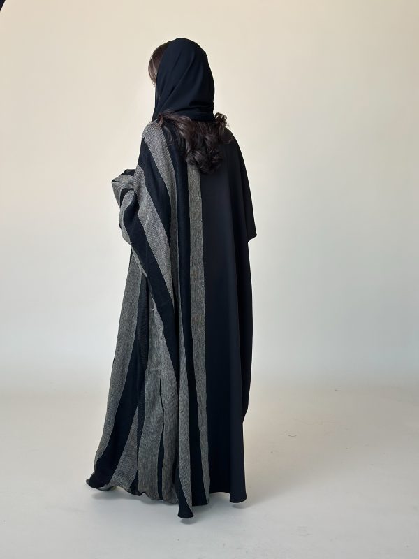 عباية نص بشت